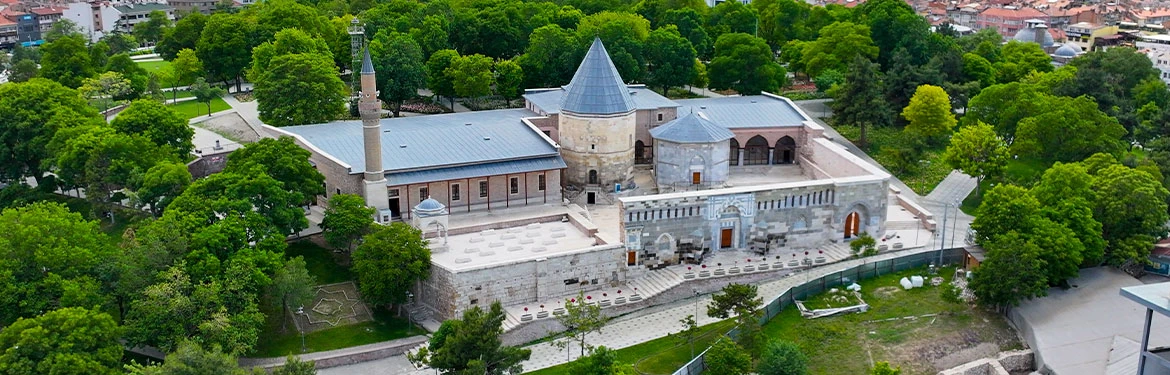 Alaaddin Camii ve Sultanlar Türbesi